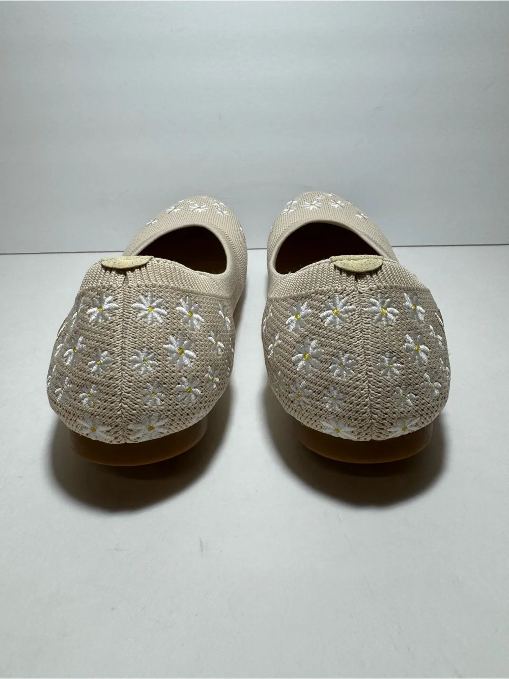 Vivaia Claire Daisy Round Flexible Comfort Old Money Knit Breathable Flats Sz 8